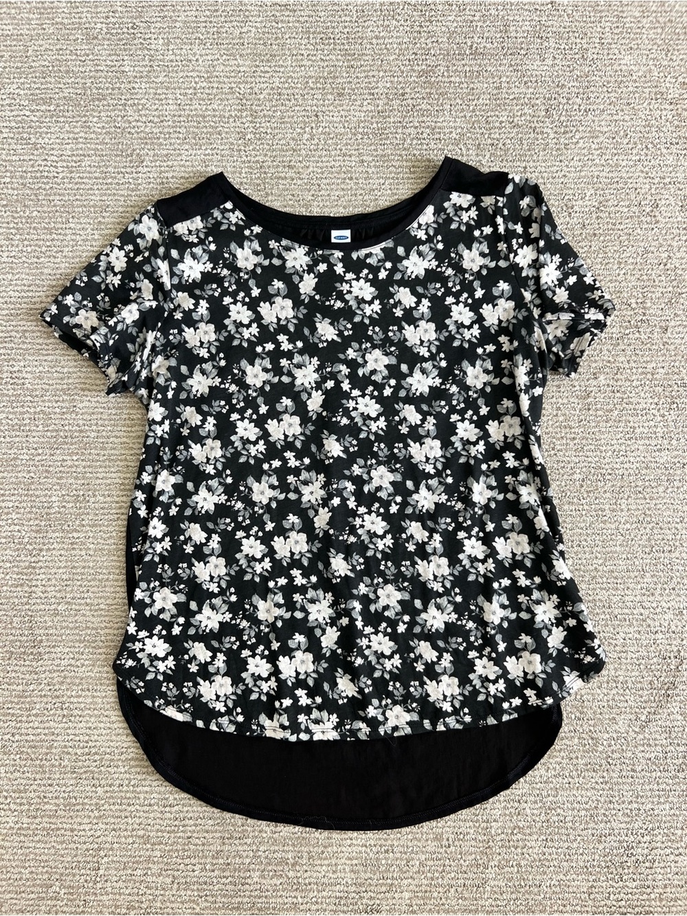 Old Navy Black and White Floral Short-Sleeve Tee